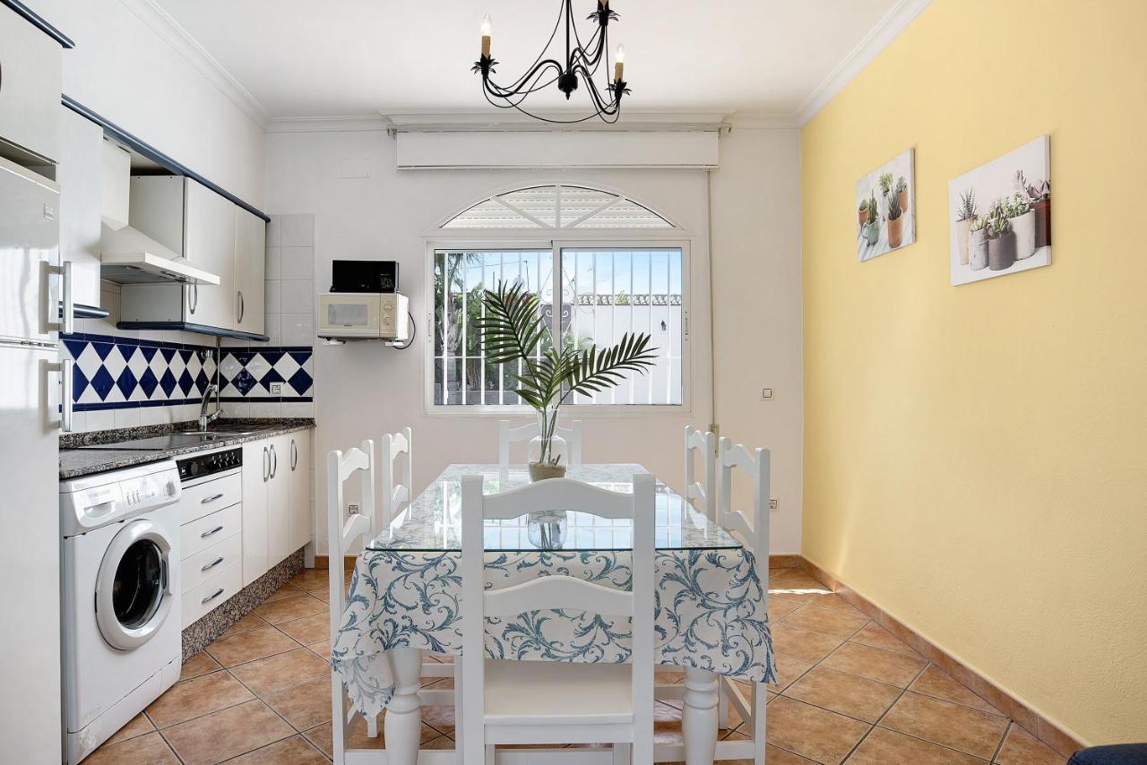 קוניל דה לה פרונטרה Chalet Fuente3 Piscina Comun Famila מראה חיצוני תמונה