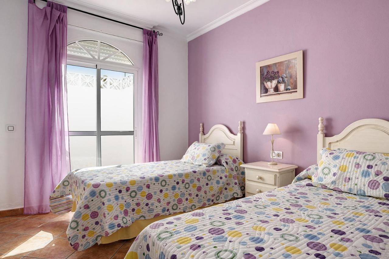 קוניל דה לה פרונטרה Chalet Fuente3 Piscina Comun Famila מראה חיצוני תמונה