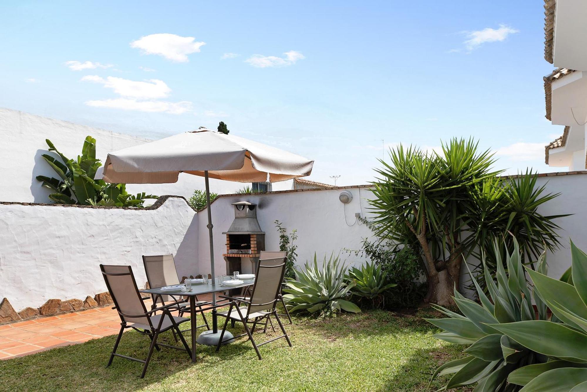 קוניל דה לה פרונטרה Chalet Fuente3 Piscina Comun Famila מראה חיצוני תמונה